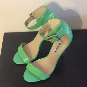 steve madden buckle heels
